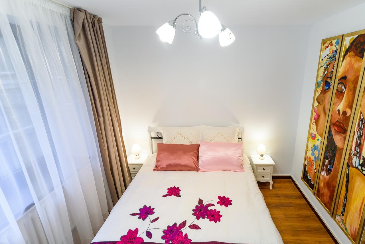Bucharest Pedestrian Old Town 3 Bedrooms By Orchid Garden エクステリア 写真