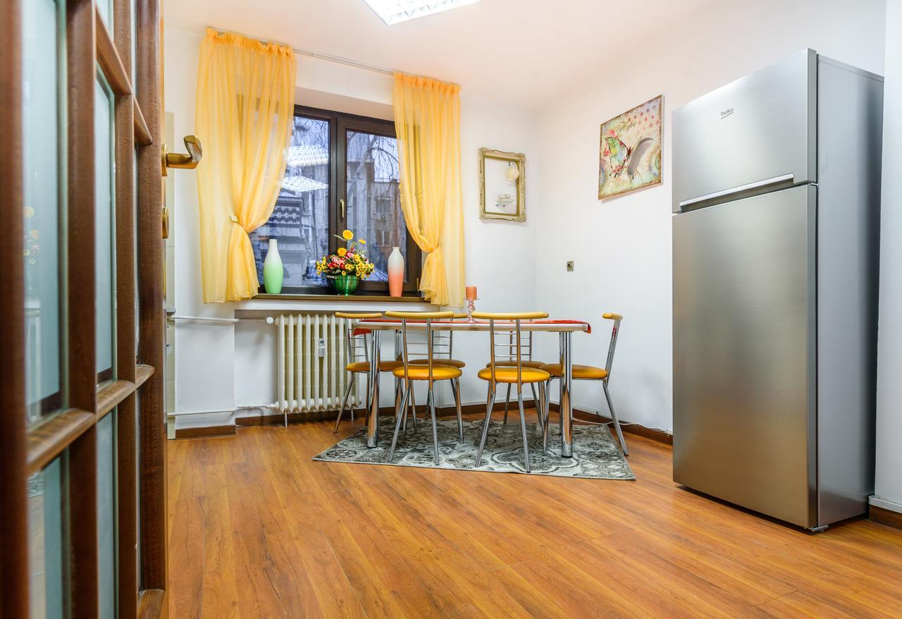 Bucharest Pedestrian Old Town 3 Bedrooms By Orchid Garden エクステリア 写真